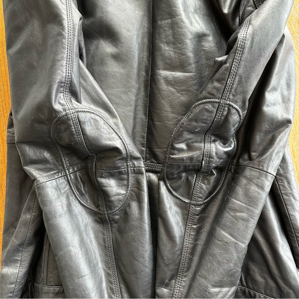 Hugo Boss Calf Skin Classic Leather Jacket Black Size 44R Men's - Picture 4 of 9